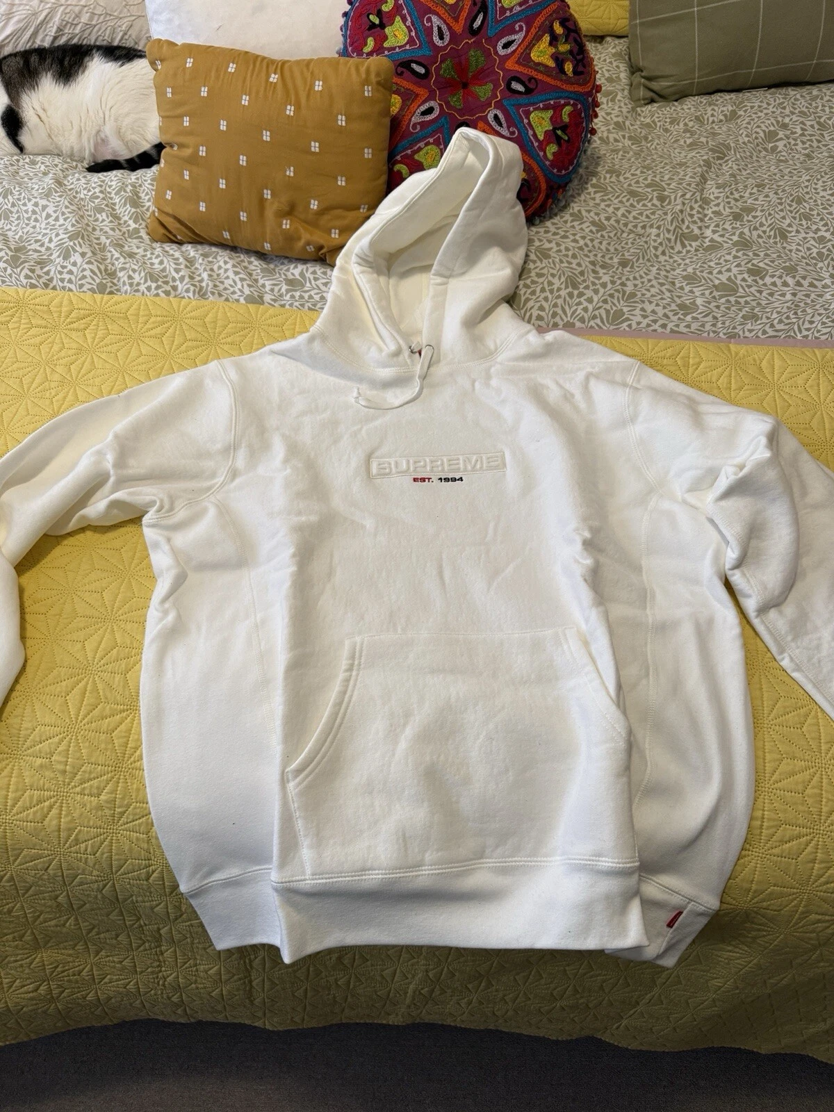 Sweat à capuche Supreme logo en relief taille XL blanc neuf sans étiquette