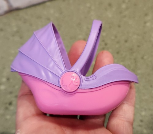 BARBIE 2021 SKIPPER BABY CAR SEAT CARRIER~BABYSITTER~PINK/PURPLE TOY ACCESSORY - Picture 3 of 6