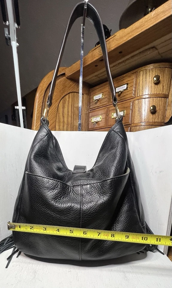 G.I.L.I. Кожаная сумка-хобо A271123 с бахромой - черная - Изображение 4 из 4