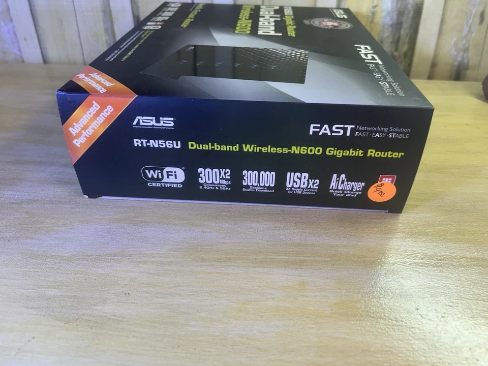 ASUS RT-N56U Dual-band Wireless N600 Gigabit Router Wi-Fi 802.11n - Image 3 of 4