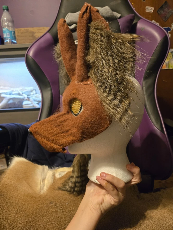 Linda máscara canina, peluda, Therian, marrón con fieltro, piel sintética y correa elástica Foto 3 de 4