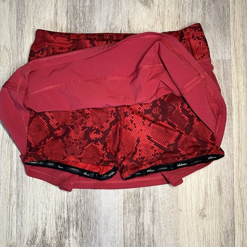 Lululemon Pace rival skirt in Cranberry/ Ziggy snake red tide Size 4R - Picture 4 of 10