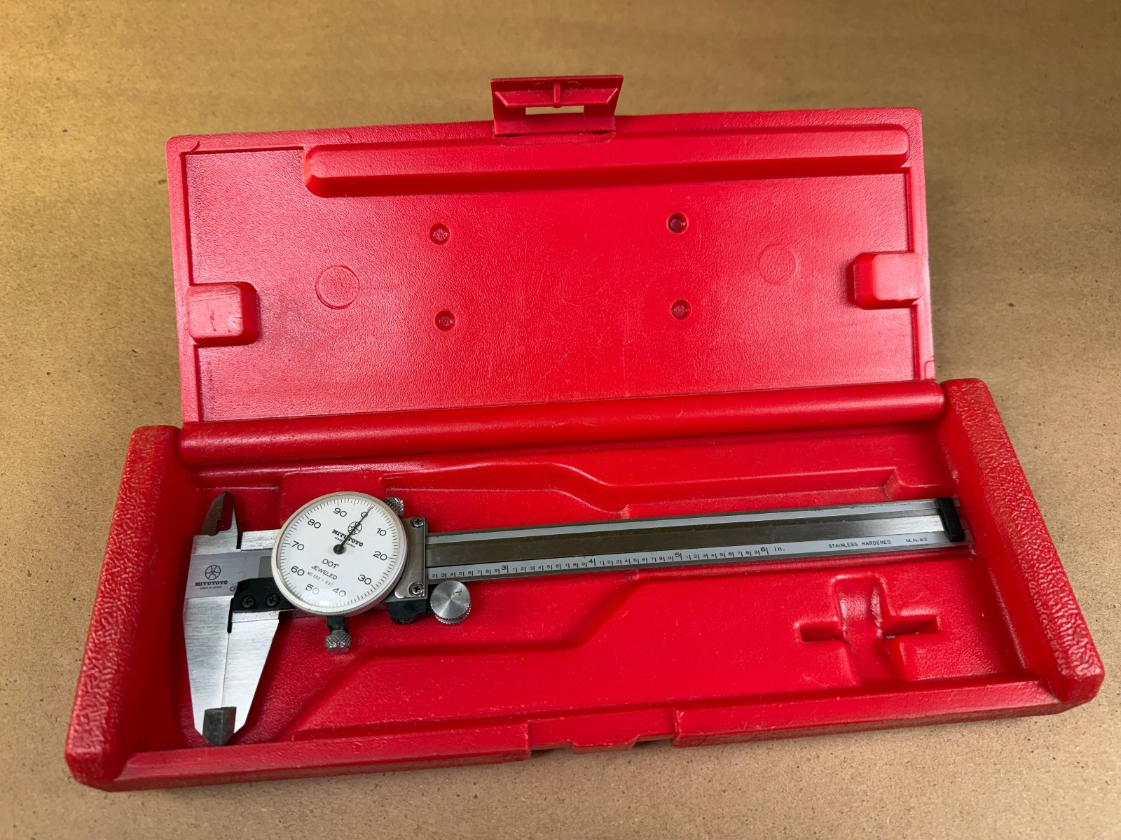 Nice -Vintage Mitutoyo 505-637 Dial Caliper 0- 6" Range - Decimal Inches w/ Case