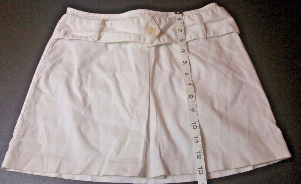 White Pleated Tennis Skirt with Belt and Back Zip Size 3 - Paper Doll