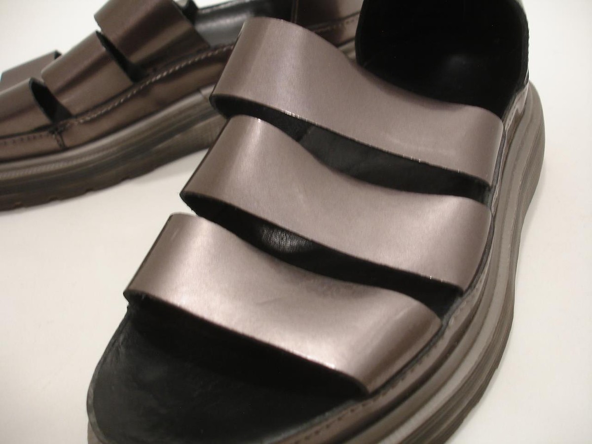 Women's US 5 Doc Dr. Martens Metallic Pewter Clarissa Quad Women's US 5 Doc Dr. Martens Metallic Pewter Clarissa Quad