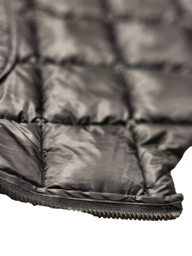 Bernardo sleevless puffer coat black size xl hooded, zippers 12" on the bottom - Picture 4 of 6