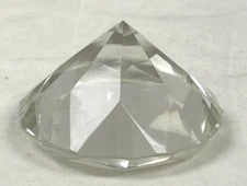 Crystal Diamond Pyramid Shape High Quality Paperweight Figurine