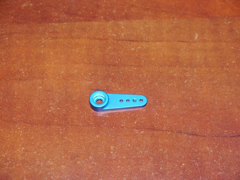 100 Hitec Servo Standard Half Metal Aluminum Horn/Arm 55701 24T Anodized Blue - Image 3 of 3