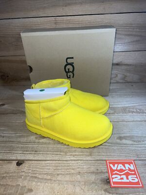 Yello ミュール NEW SZ 5: UGG Classic Ultra Mini Yellow Wool Round Toe Pull On