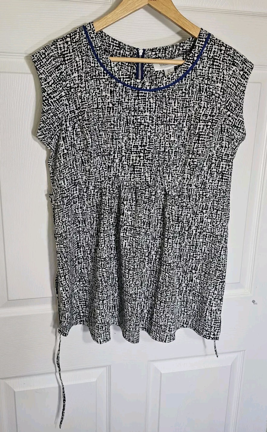 Motherhood Maternity Black Polka Dot Zip Blouse Womens Small Short Sleeve