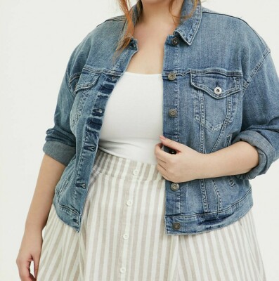 Torrid Denim Trucker Jacket Light Wash 