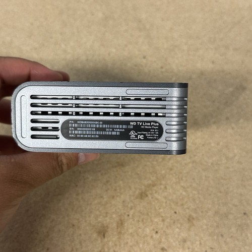 Western Digital WDBAAN0000NBK-00 WD TV Live Media Player w/ Power Cord - Picture 7 of 9