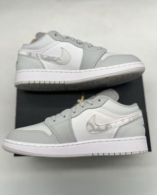 Air Jordan 1 Low SE GS Size 7Y/WMNS 8.5 White/Photon Dust-Grey Fog
