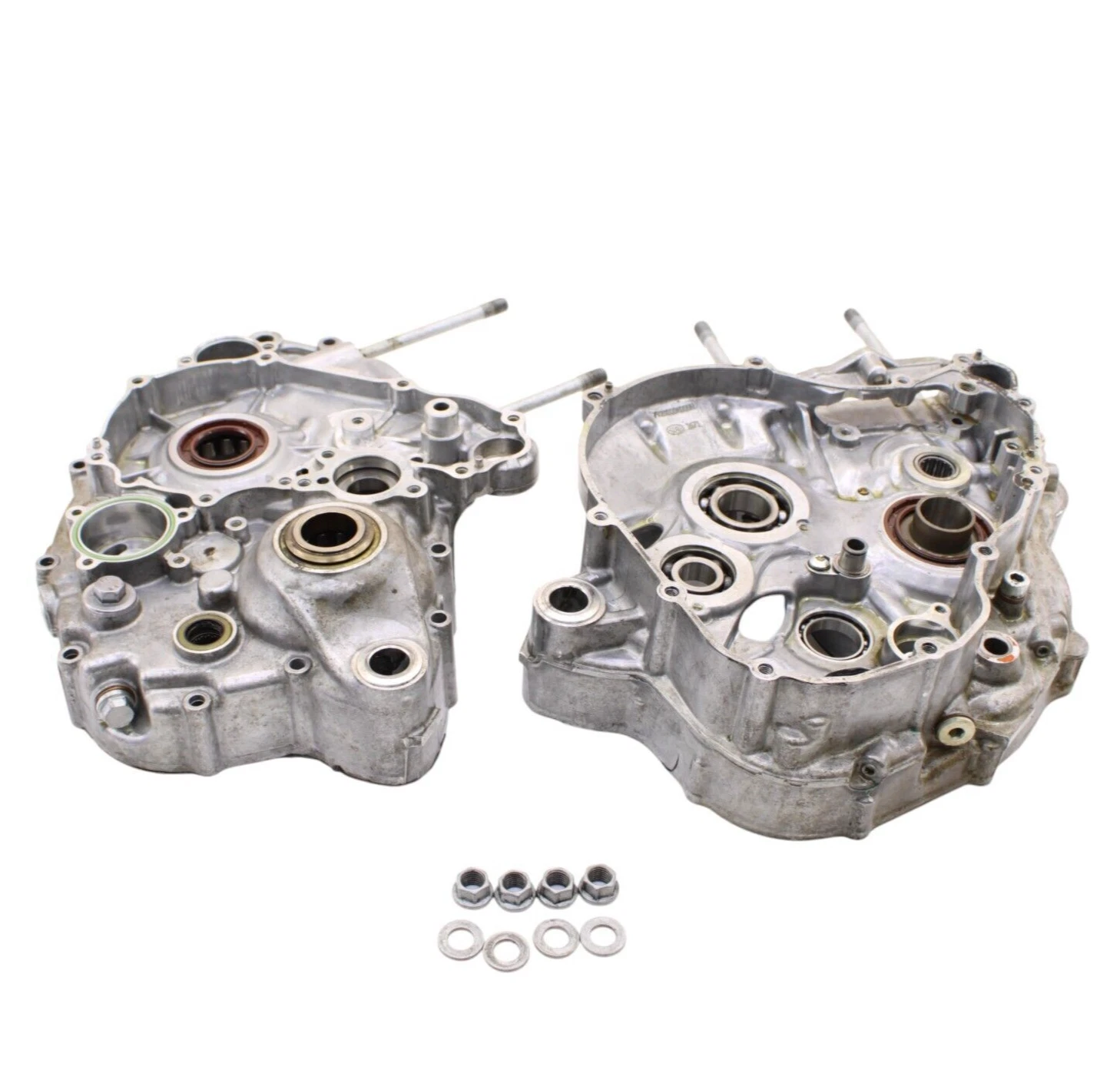 2016 - 2018 KTM 250 SXF CRANKCASE SET ENGINE BLOCK LEFT RIGHT STOCK SILVER