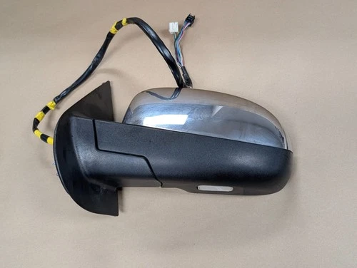 2009 - 2014 CHEVY TAHOE DRIVER DOOR MIRROR BLIND SPOT SIGNAL *DL3* OEM 20843106