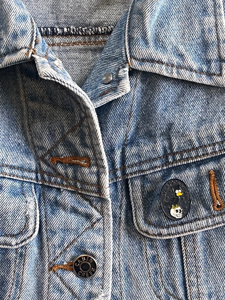 Los Simpson - La casa del árbol de los horrores - Pin/insignia esmaltada - Excelente estado Foto 4 de 4