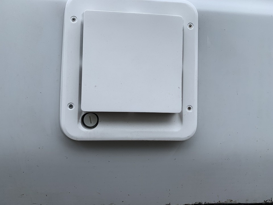 Carver Water Heater Drain Plug (Post-1987) - 20mm X 17mm Thread, AMT 107 Part