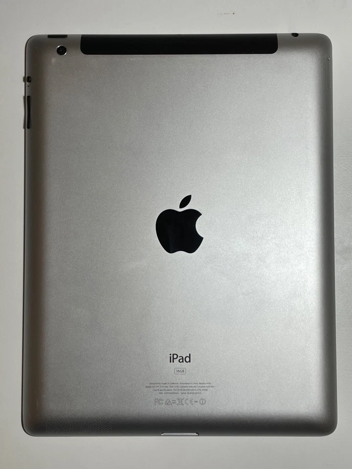 Apple iPad 2 16GB, Wi-Fi + Cellular (Unlocked), 9.7in, Black - Image 2 of 2