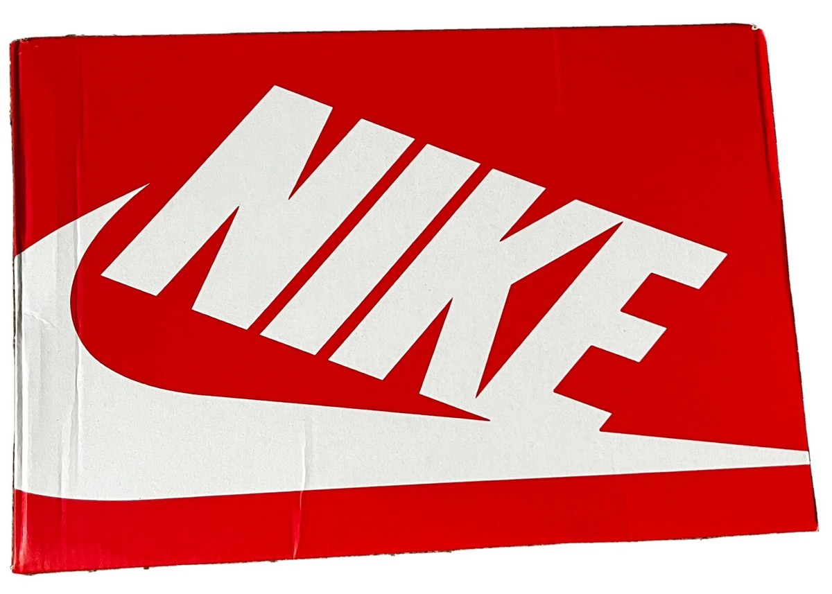 Size 10 - Nike Dunk Low Panda — product photo 1 of 6