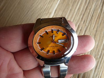 AKA Alba by SEIKO 10BAR Resist Amaizing Orange Dial QUARTZ JAPAN 