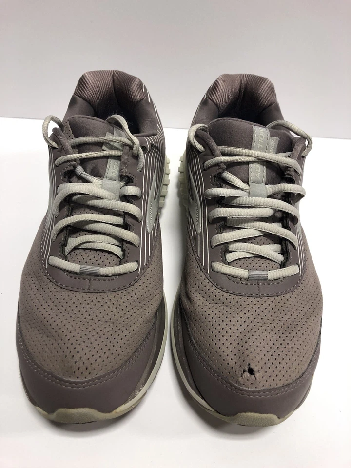 Brooks Women’s Walker Suede, Walking Shoes, Size 8.5Wide - Image 3 of 4