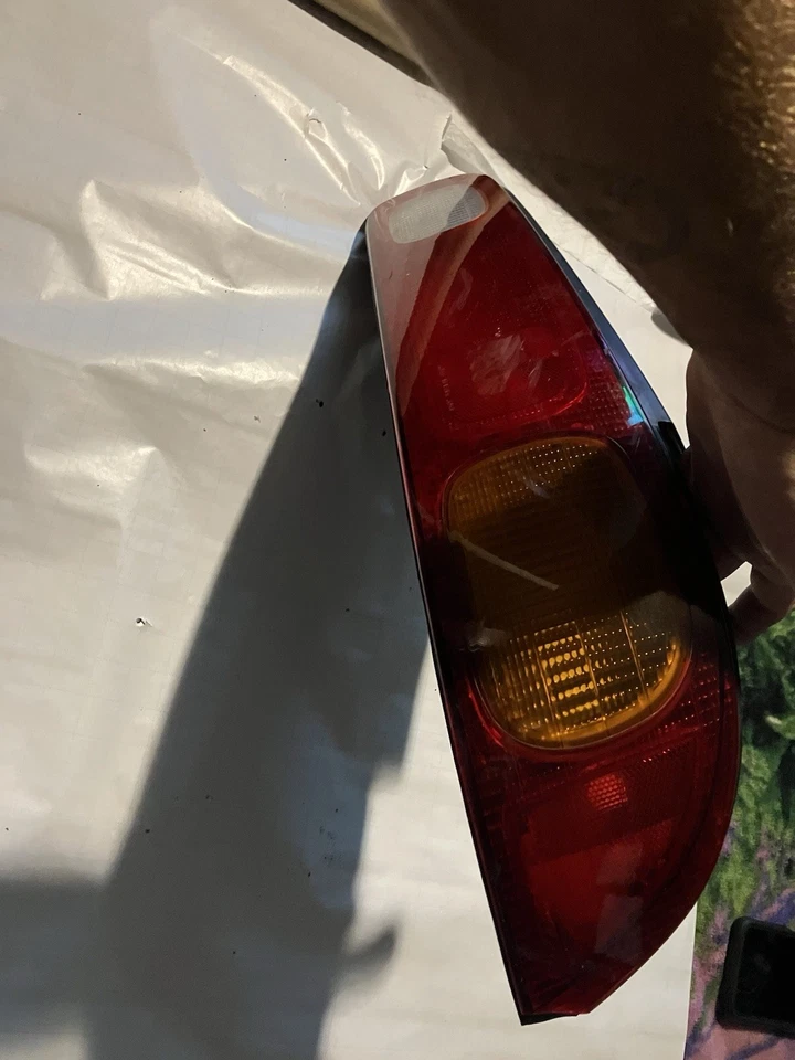 Luz trasera lateral para pasajeros Acura Integra 1994-97 2 puertas OEM Foto 4 de 4