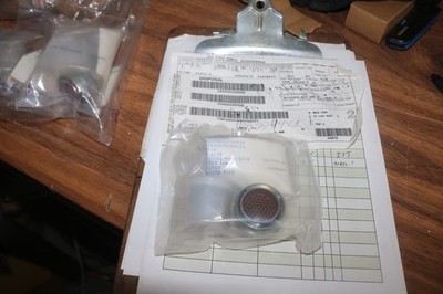 NOS Bendix Amphenol electrical connector 10-804348