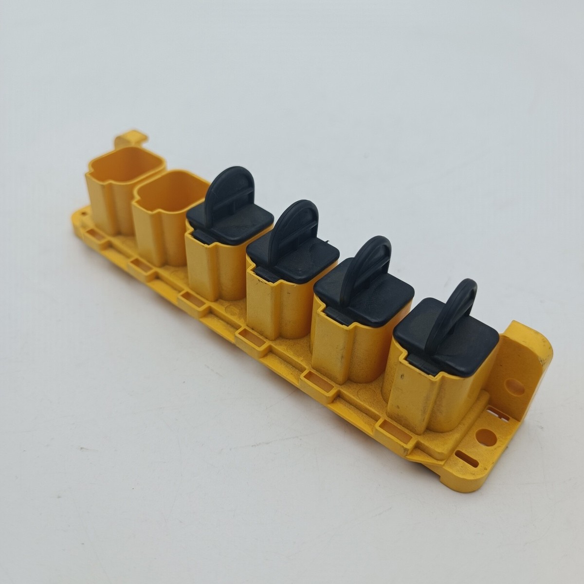 VOLVO PENTA MULTILINK HUB 6 POSITION / 6 PIN YELLOW 3875241 MARINE