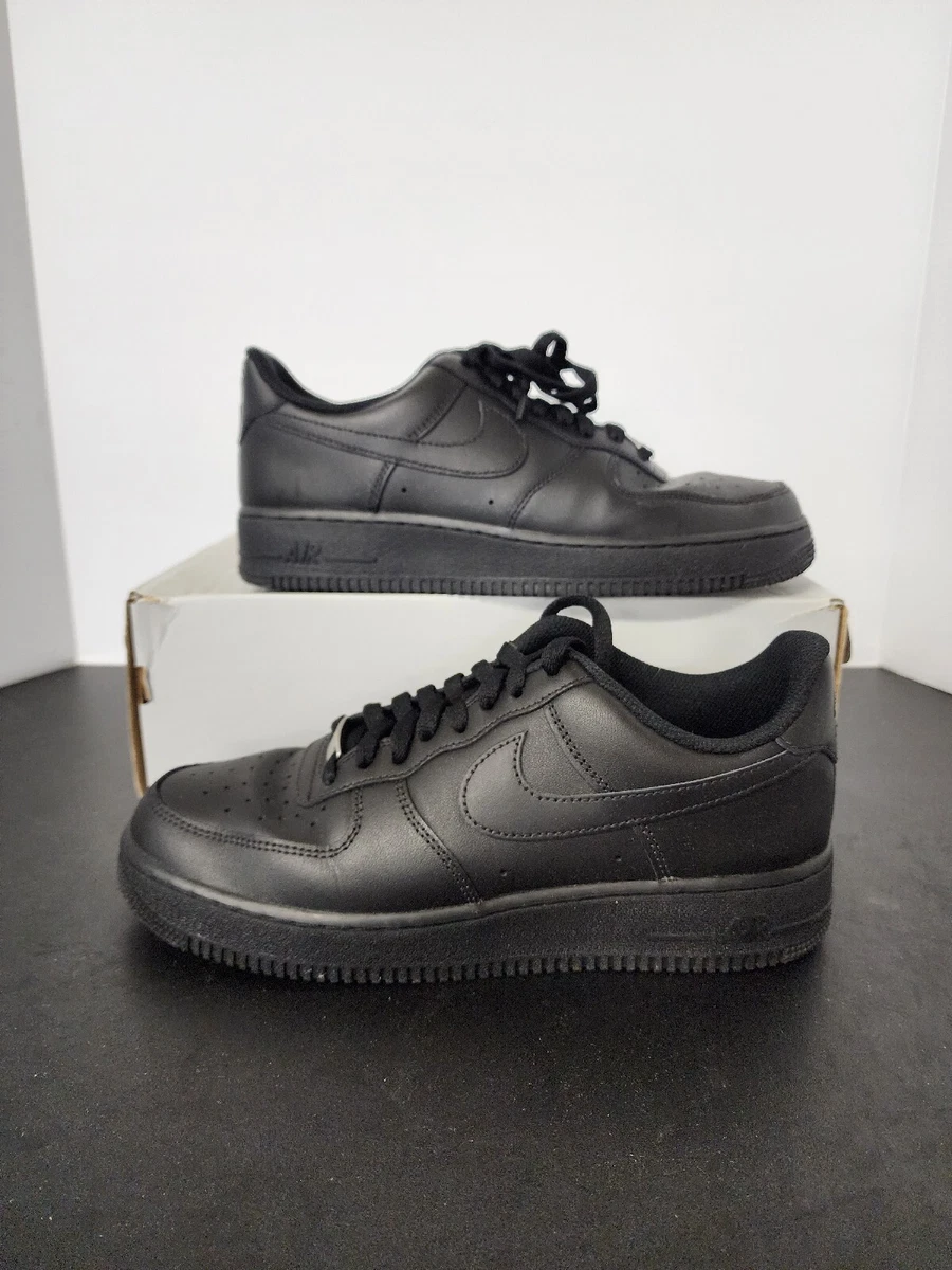 Nike Air Force 1 '07 Black Size 9.5 mens good condition OG box