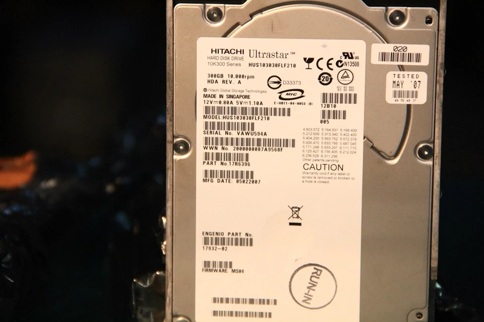 Hitachi Ultrastar 30010K HUS103030FLF210 Internal 10025RPM 3.5" with tray NEW - Image 3 of 4