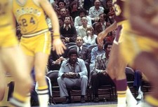 Golden State Warriors head coach Al Attles on sidelines bench duri- Old Photo 3
