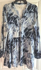 WONDERLY Stretch Knit Tunic - L - Split V-Neck, Btn Front, Long Slvs, Tiered