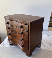 Antique Mahogany Miniature Chest Of Drawers Apprentice Salesman Sample