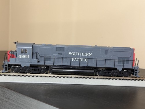 Stewart Hobbies #6220 - Southern Pacific ALCO Century 628 DC escala HO | Condition: Used