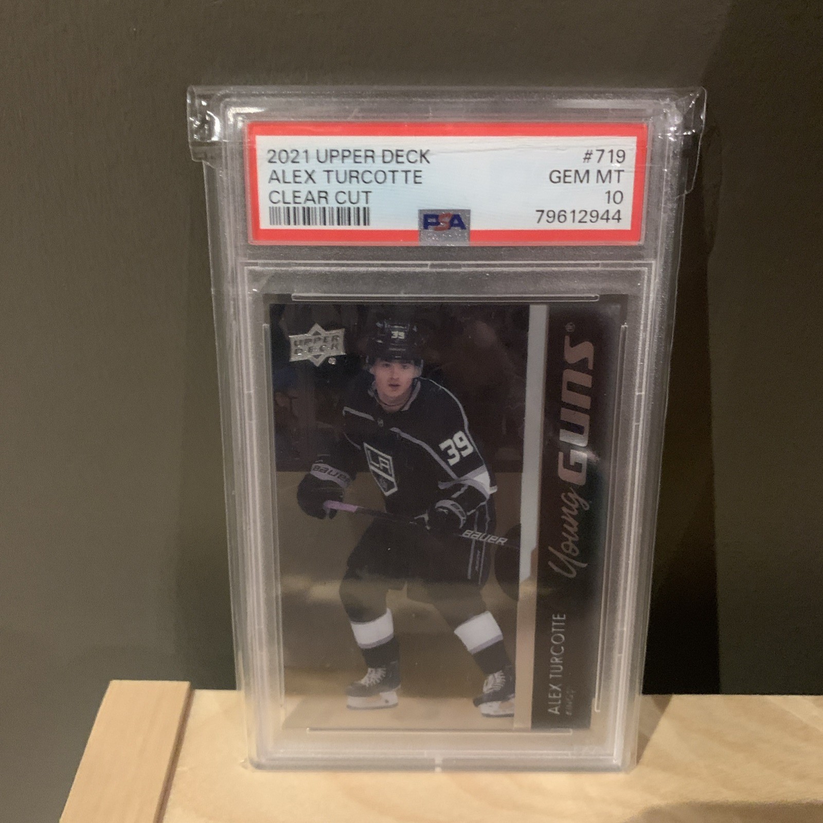 🔥2021-22 Upper Deck Alex Turcotte Clear Cut Young Guns Rookie #719 PSA 10🔥