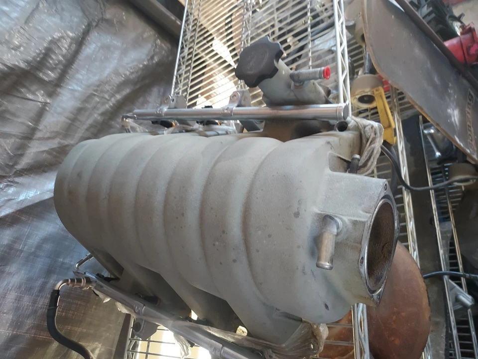 Mopar 6.1 SRT8 Aluminum Intake. 85mm W/ Inj. Throttle Bdy &Fuel Rails. - Image 2 of 2