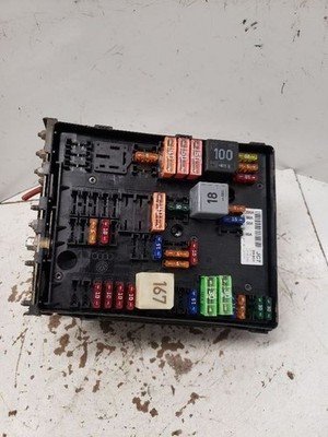 2007-2011 Volkswagen Eos Engine Fuse Box Assembly OEM