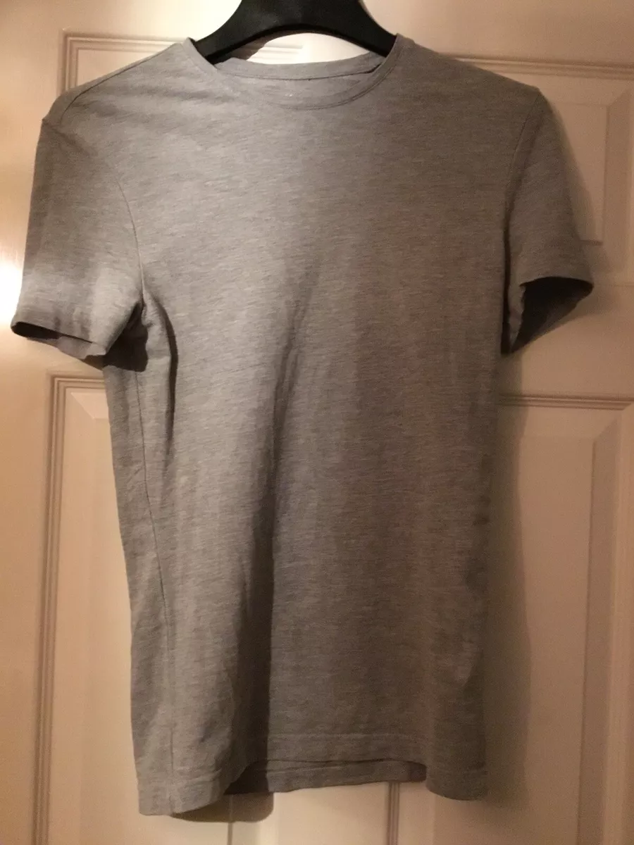 Men s H M slim fit t shirt Size x small