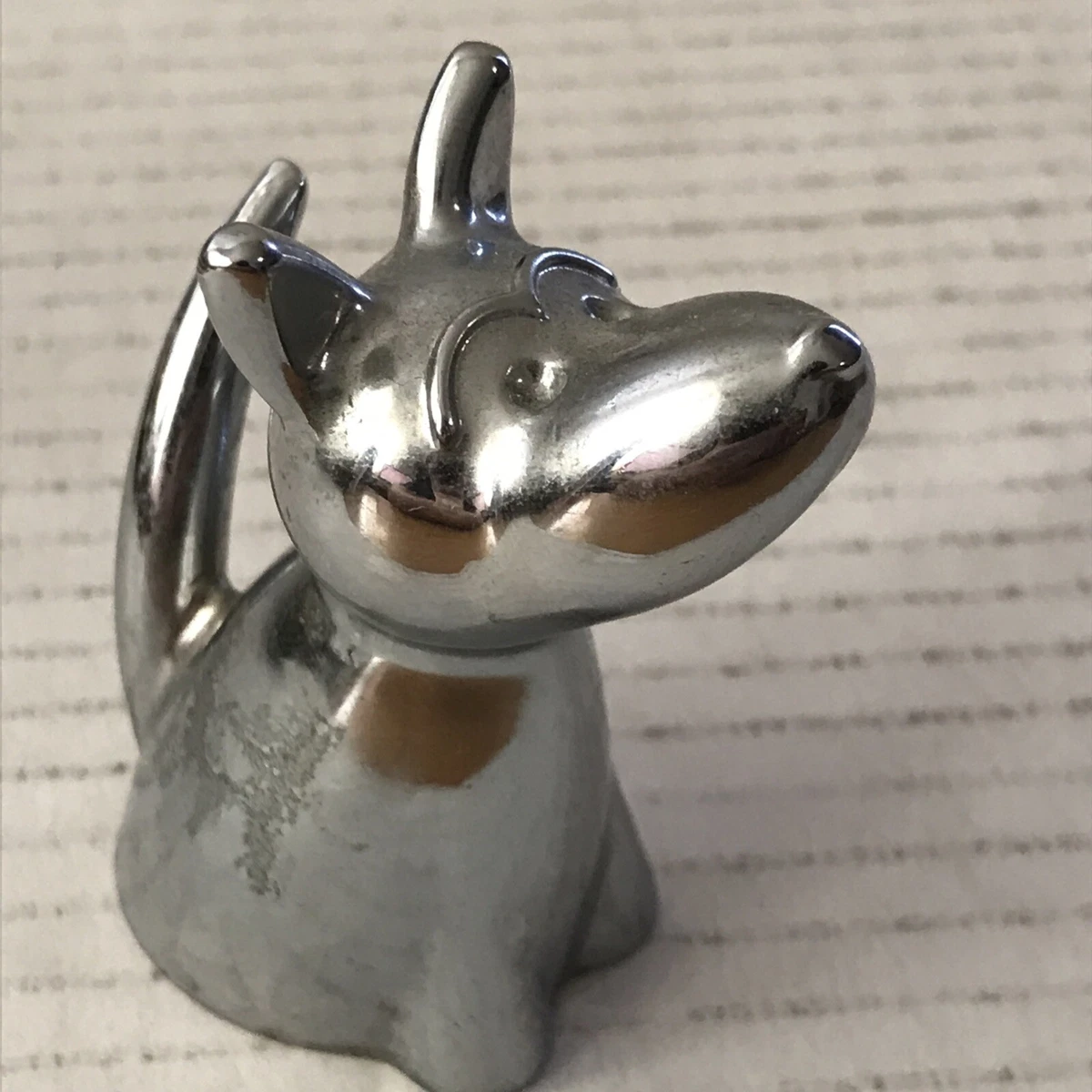 Umbra online ring holder