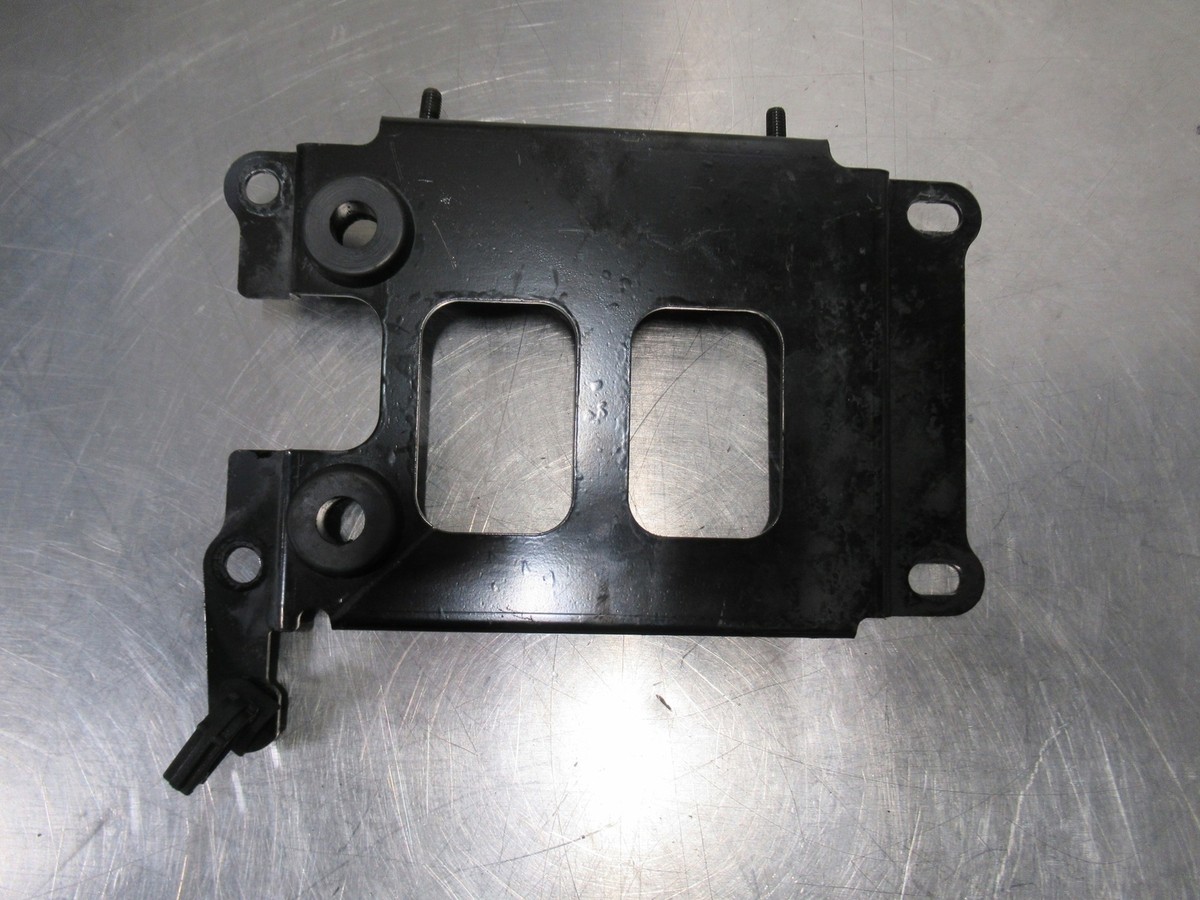 EB1199 2016 16 MOTO GUZZI V7 II STONE 744 FRAME UNION PLATE