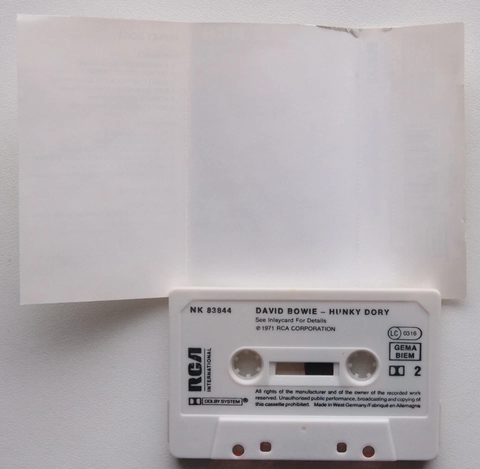 DAVID BOWIE - HUNKY DORY (RCA NK83844) 1980s EUROPE CASSETTE REISSUE - Image 3 of 3