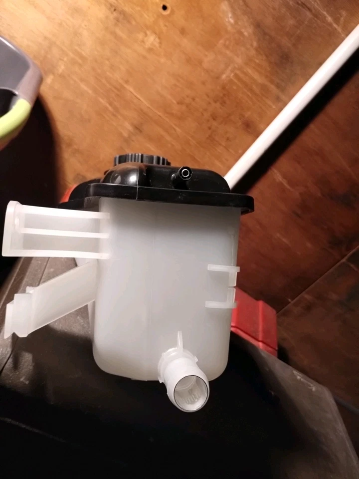 1999 Mercury Sable Coolant Reservoir Tank - Image 3 of 4