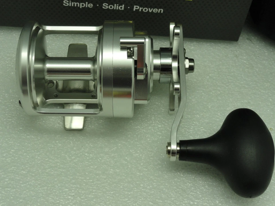 NEW Pro Gear Vengeance V30 Discontinued Star Drag reel Silver FREE JAWS COVER RH - Image 3 of 4
