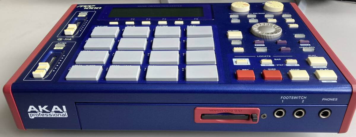 AKAI MPC1000 Stereo Sampler Sampling Machine 64-Track Sequencer