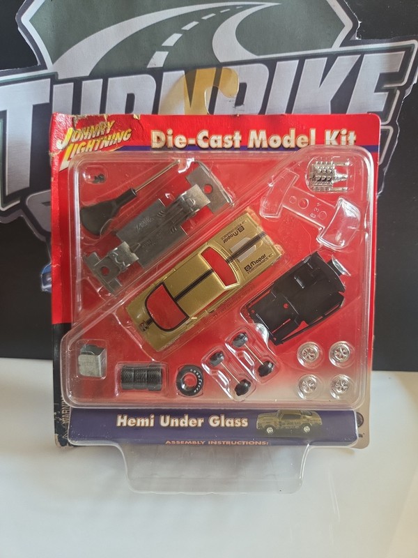 Johnny Lightning DIE-CAST MODEL KIT HEMI UNDER GLASS 1:64 Building Kit. B15