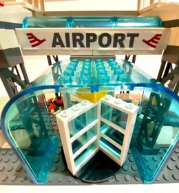 LEGO CITY: Airport (7894) + Airplane - 2006 Retired - 95% Complete- PLEASE READ