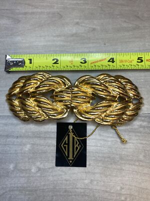 Gay Boyer Vintage Gold Tone Twin Leaf Interlocking Belt  display picture 1