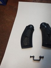 Hr Harrington Richardson Model 732 32 Sw Grips Handles And Screws 26-448