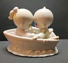 Precious Moments Figurine "Friends Never Drift Apart" 100250 - 1985