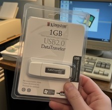 Kingston Technologies 1GB DataTraveler USB 2.0 Flash Drive Portable Storage